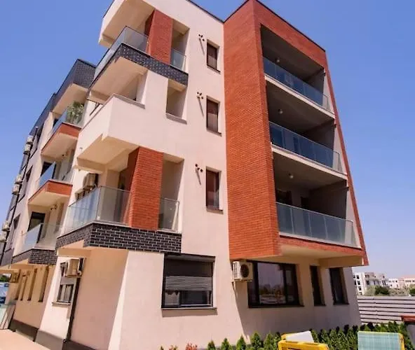 Manooy 2 那沃达利